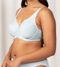 Load image into Gallery viewer, Triumph Embroidered Minimiser Underwire Bra - 2 bra pack