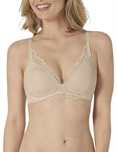 Load image into Gallery viewer, Triumph Amourette Charm p
