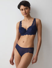 Load image into Gallery viewer, Triumph Amourette Sparkle Bra in Navy Admiral