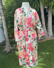 Load image into Gallery viewer, Blazing Daisy Cotton Kimono