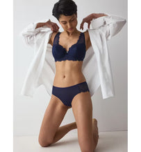 Load image into Gallery viewer, Triumph Amourette Sparkle Bra in Navy Admiral