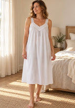 Load image into Gallery viewer, Alice and Lily White Cotton Nightie 366