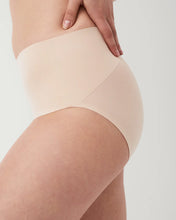 Load image into Gallery viewer, SPANXsupersmooth™ Undie-tectable®
Brief SP0215