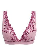 Load image into Gallery viewer, Wacoal Embrace Lace Soft Cup bra