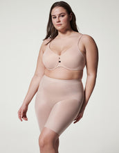 Load image into Gallery viewer, SPANXshape™ Invisible
Mid-Thigh Short 10234R