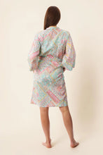 Load image into Gallery viewer, Givoni Amalfi Short Wrap Robe 8AC05A