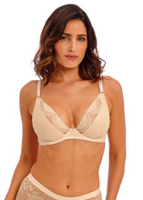 Load image into Gallery viewer, WACOAL Sensu Lace under wire Plunge Bra WE601202