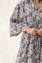 Load image into Gallery viewer, Givoni  Quill wrap dressing gown 6AC05Q