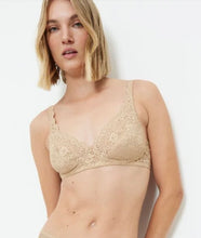 Load image into Gallery viewer, Triumph Amourette N Nonwired bra