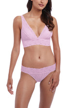 Load image into Gallery viewer, Wacoal Halo lace Bralette and brief set