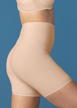 Load image into Gallery viewer, Smoothease invisible stretch comfort short