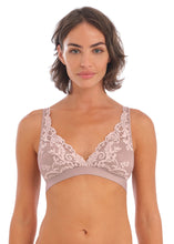Load image into Gallery viewer, Wacoal Instant Icon Soft Cup bra