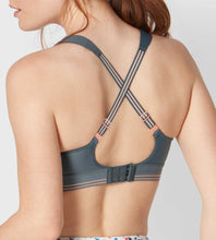 Load image into Gallery viewer, Triumph Triaction Extreme Lite Sports Bra