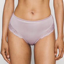 Load image into Gallery viewer, Ladyform Soft Maxi Briefs