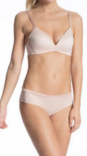 Load image into Gallery viewer, Triumph Body Make Up Soft P EX 10193526
